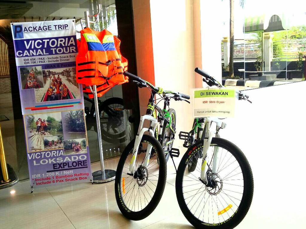 Hotel Victoria River View Banjarmasin  Esterno foto